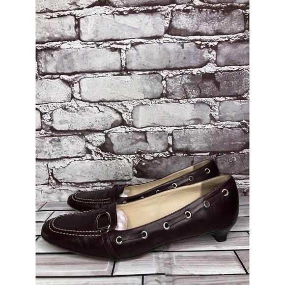 Cole Haan Collection Maroon Leather Closed Kitten Heels Women’s Sz 7.5B US/38EU - Picture 1 of 16